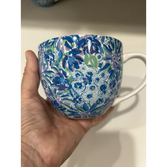 Lilly Pulitzer Mugs Set 2 Blue Floral Gold White Porcelain Coffee/Tea Cups 12 oz - Picture 4 of 8